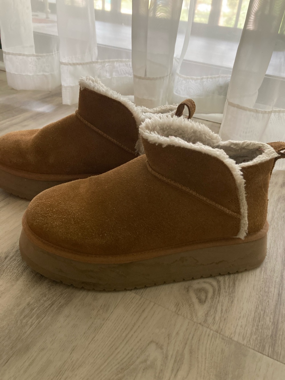 Koolaburra by Ugg Chestnut Brown Suede Faux-Platform Ankle Boots Sz 8 🤎